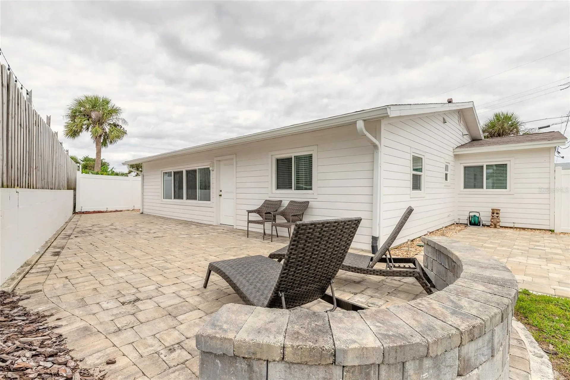 8 Robben Terrace Daytona Beach FL 32118