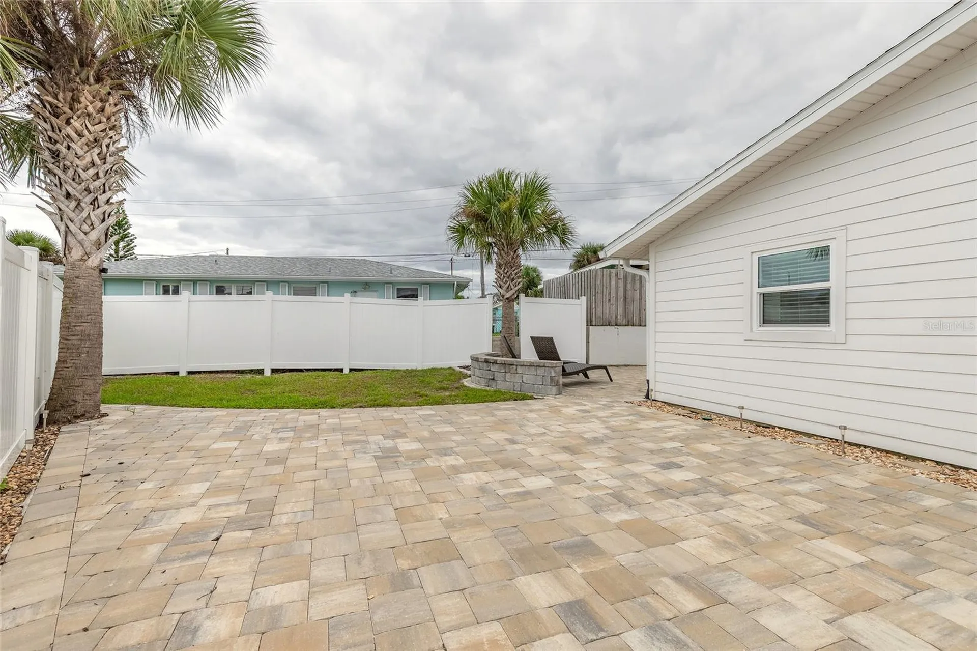 8 Robben Terrace Daytona Beach FL 32118