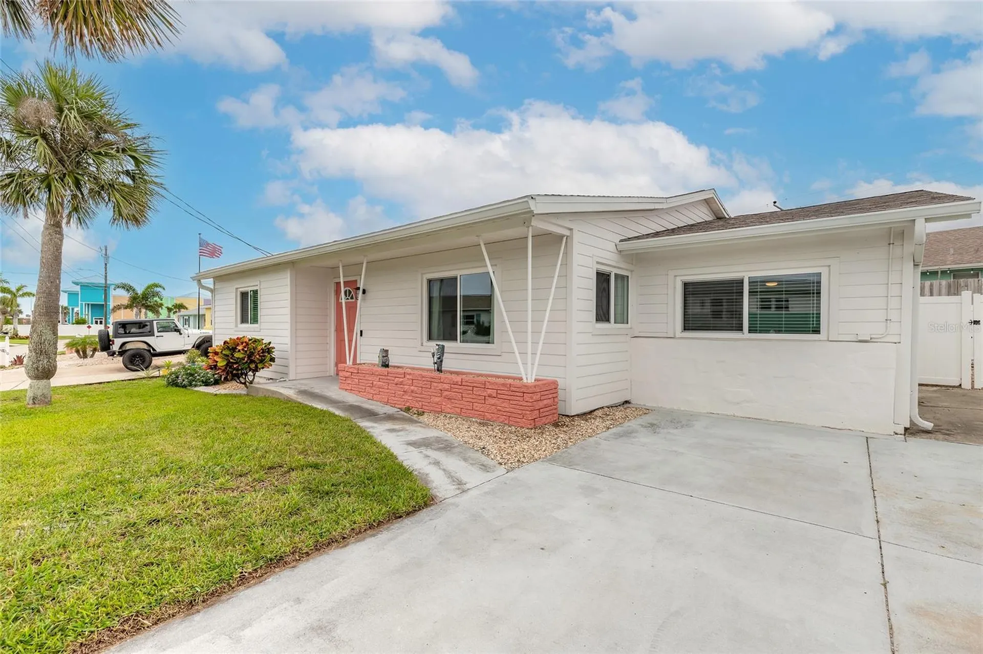 8 Robben Terrace Daytona Beach FL 32118