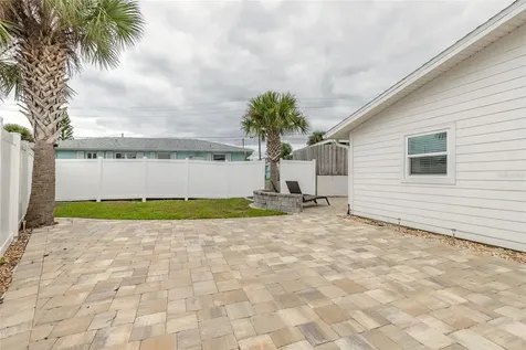8 Robben Terrace Daytona Beach FL 32118