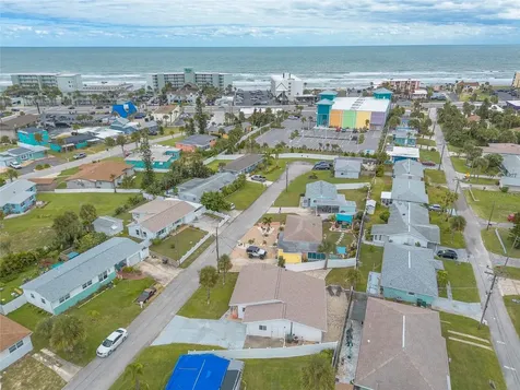 8 Robben Terrace Daytona Beach FL 32118
