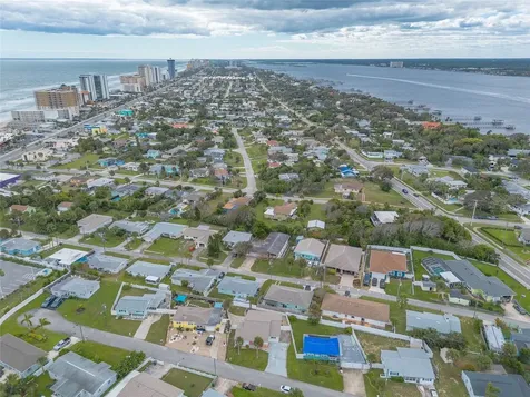 8 Robben Terrace Daytona Beach FL 32118