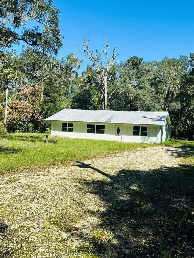 4579 N Lenethe Point Crystal River FL 34428