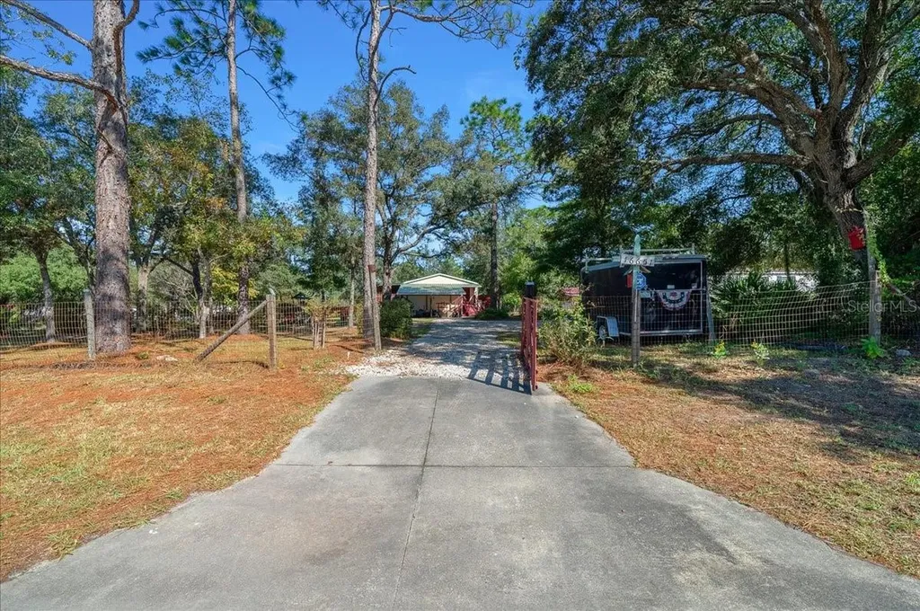 16651 SW 42nd Loop Ocala FL 34481
