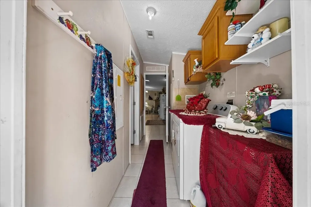 16651 SW 42nd Loop Ocala FL 34481