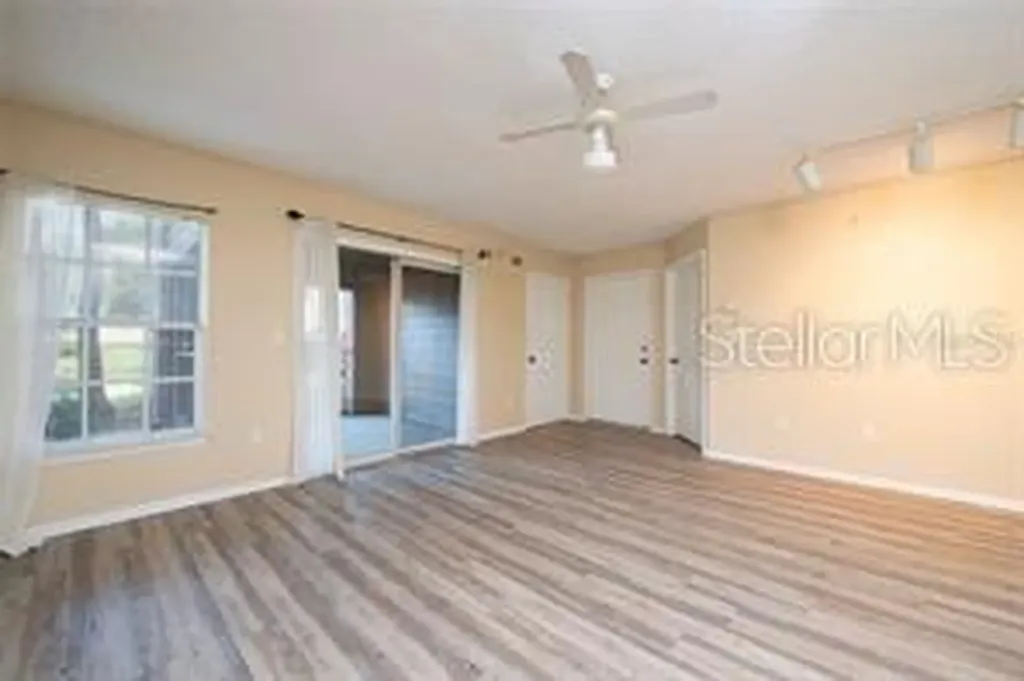 5136 Park Central Drive Orlando FL 32839