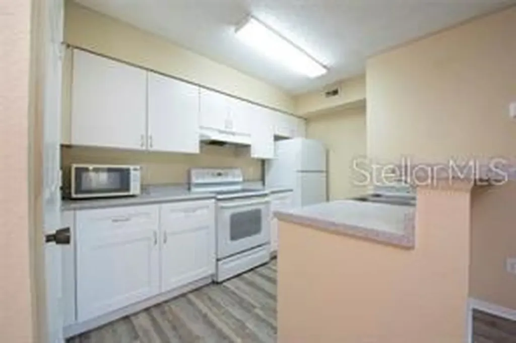 5136 Park Central Drive Orlando FL 32839