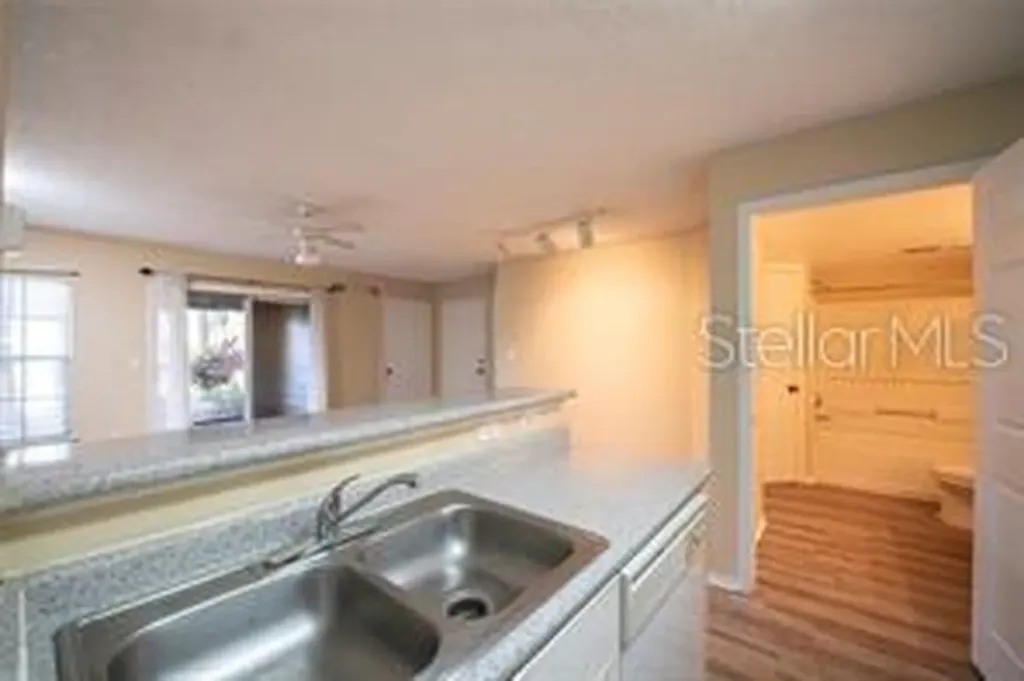 5136 Park Central Drive Orlando FL 32839