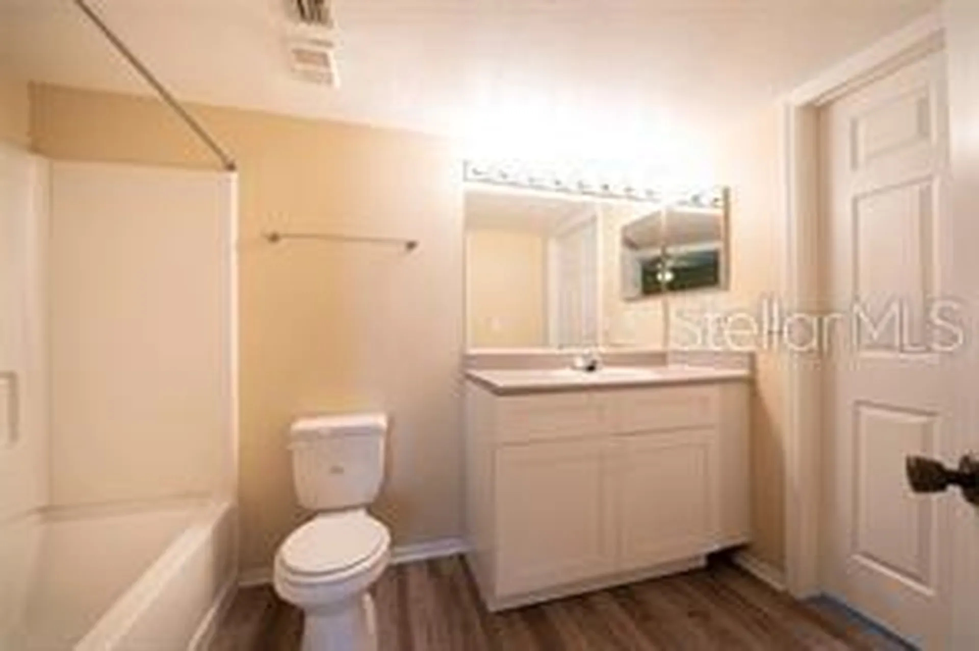 5136 Park Central Drive Orlando FL 32839
