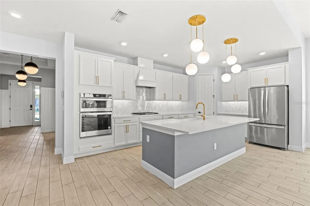 6232 Sea Air Drive Apollo Beach FL 33572