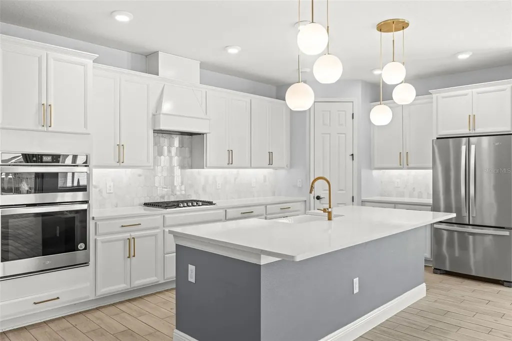 6232 Sea Air Drive Apollo Beach FL 33572