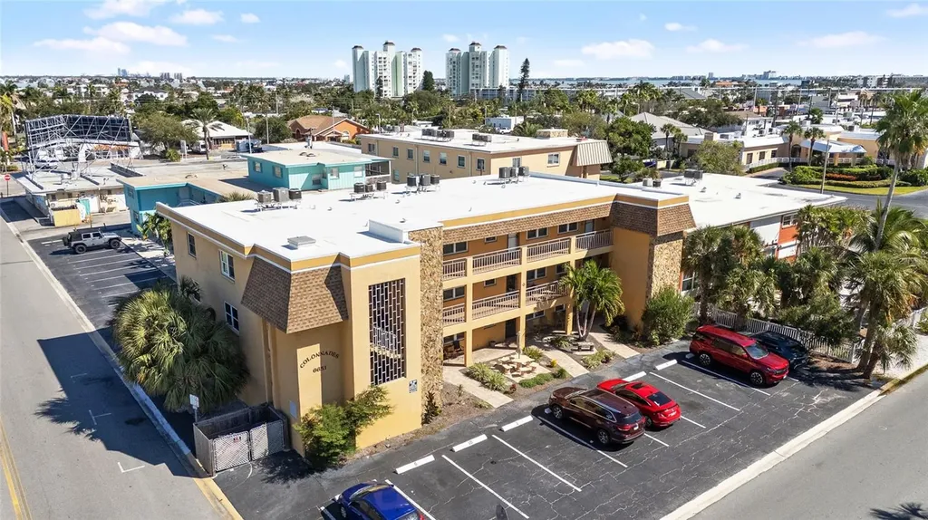 6651 Sunset Way St Pete Beach FL 33706