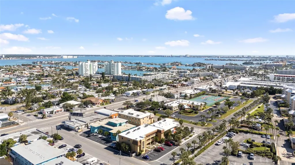 6651 Sunset Way St Pete Beach FL 33706