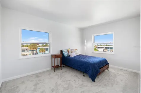 6651 Sunset Way St Pete Beach FL 33706