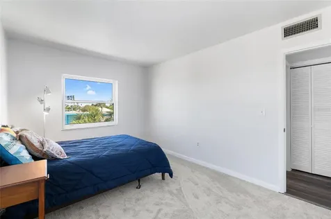6651 Sunset Way St Pete Beach FL 33706