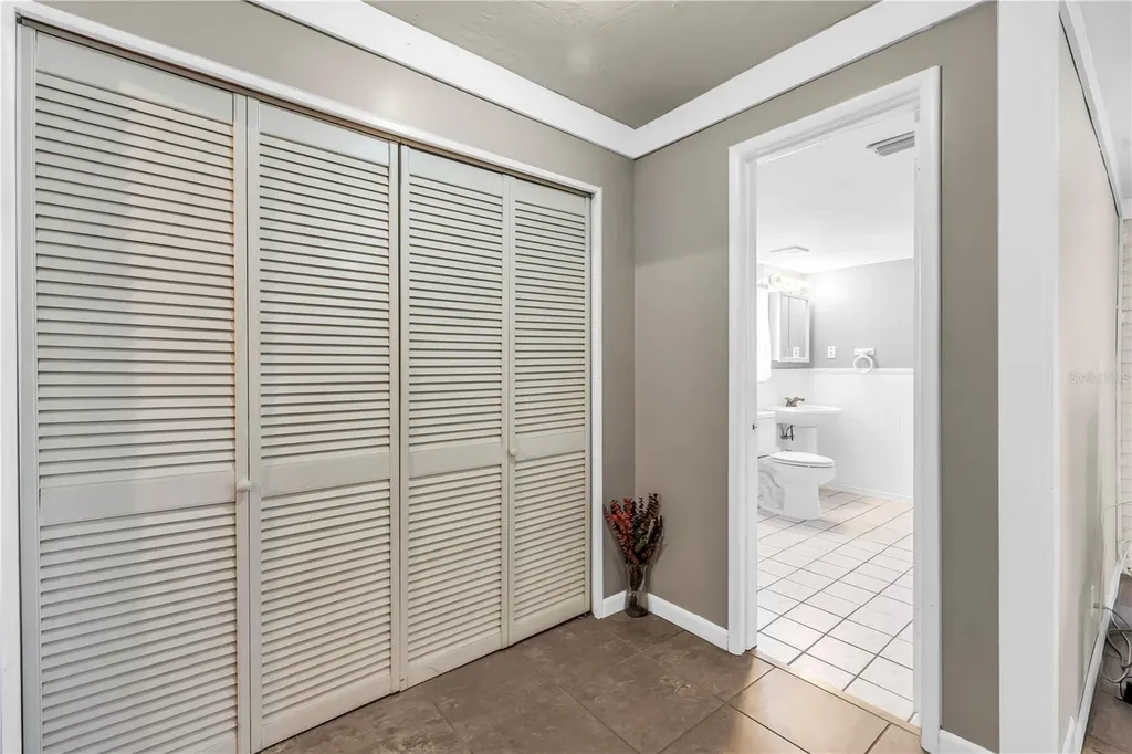 6144 2nd Avenue N St Petersburg FL 33710
