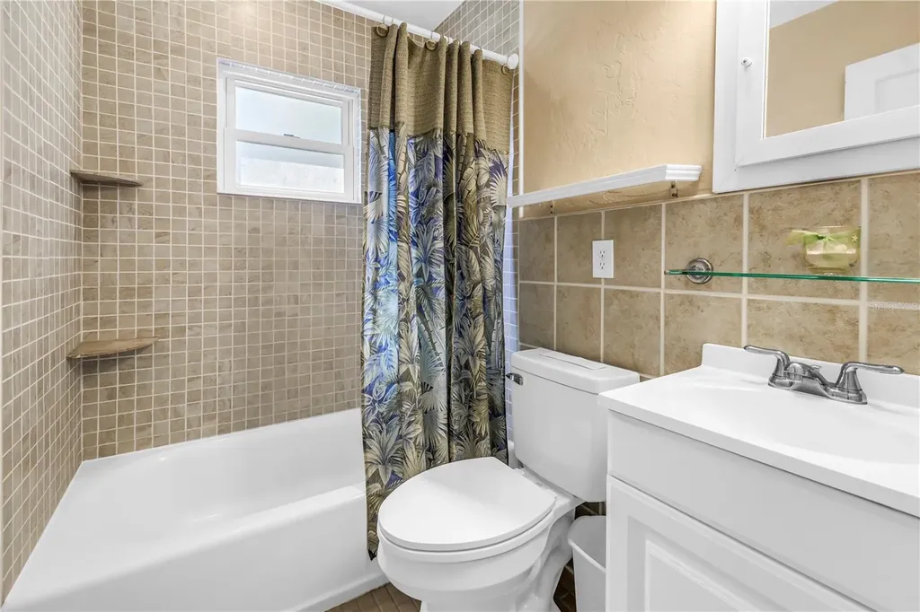 6144 2nd Avenue N St Petersburg FL 33710