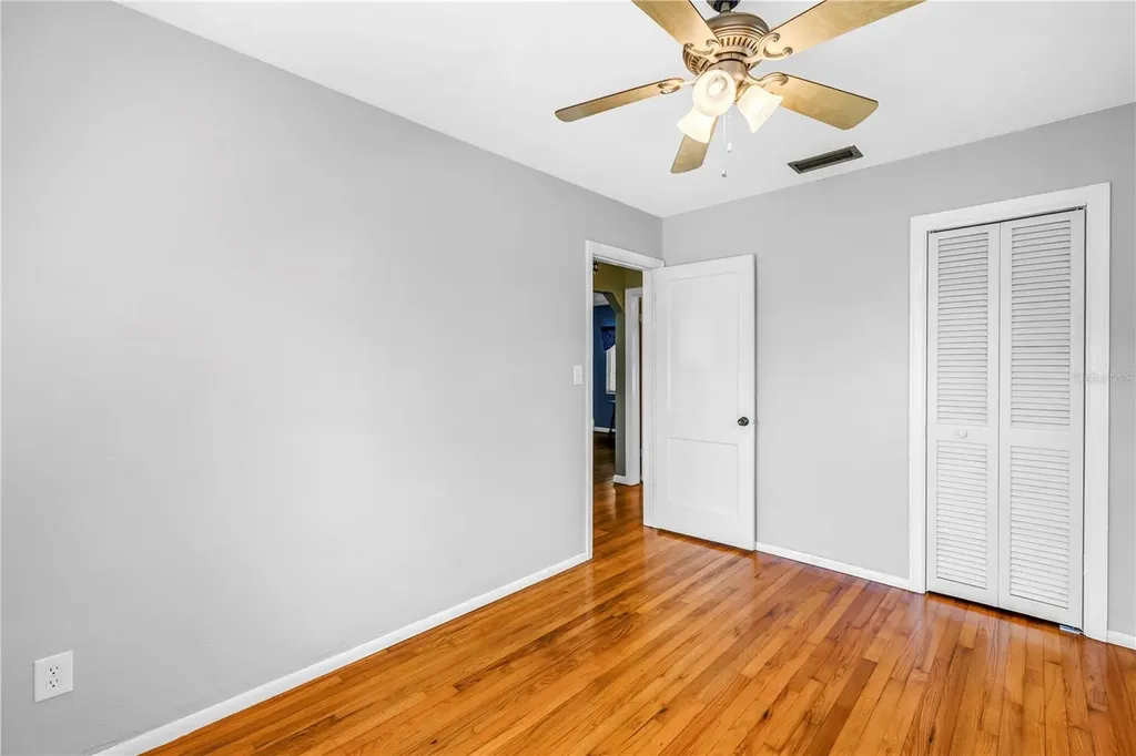 6144 2nd Avenue N St Petersburg FL 33710