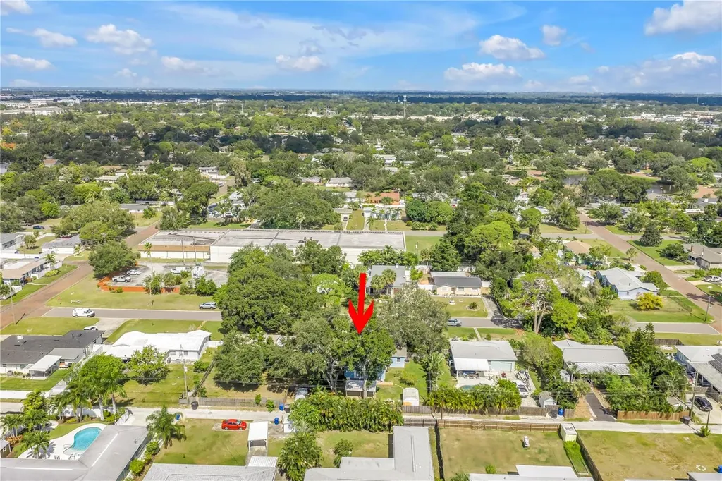 6144 2nd Avenue N St Petersburg FL 33710