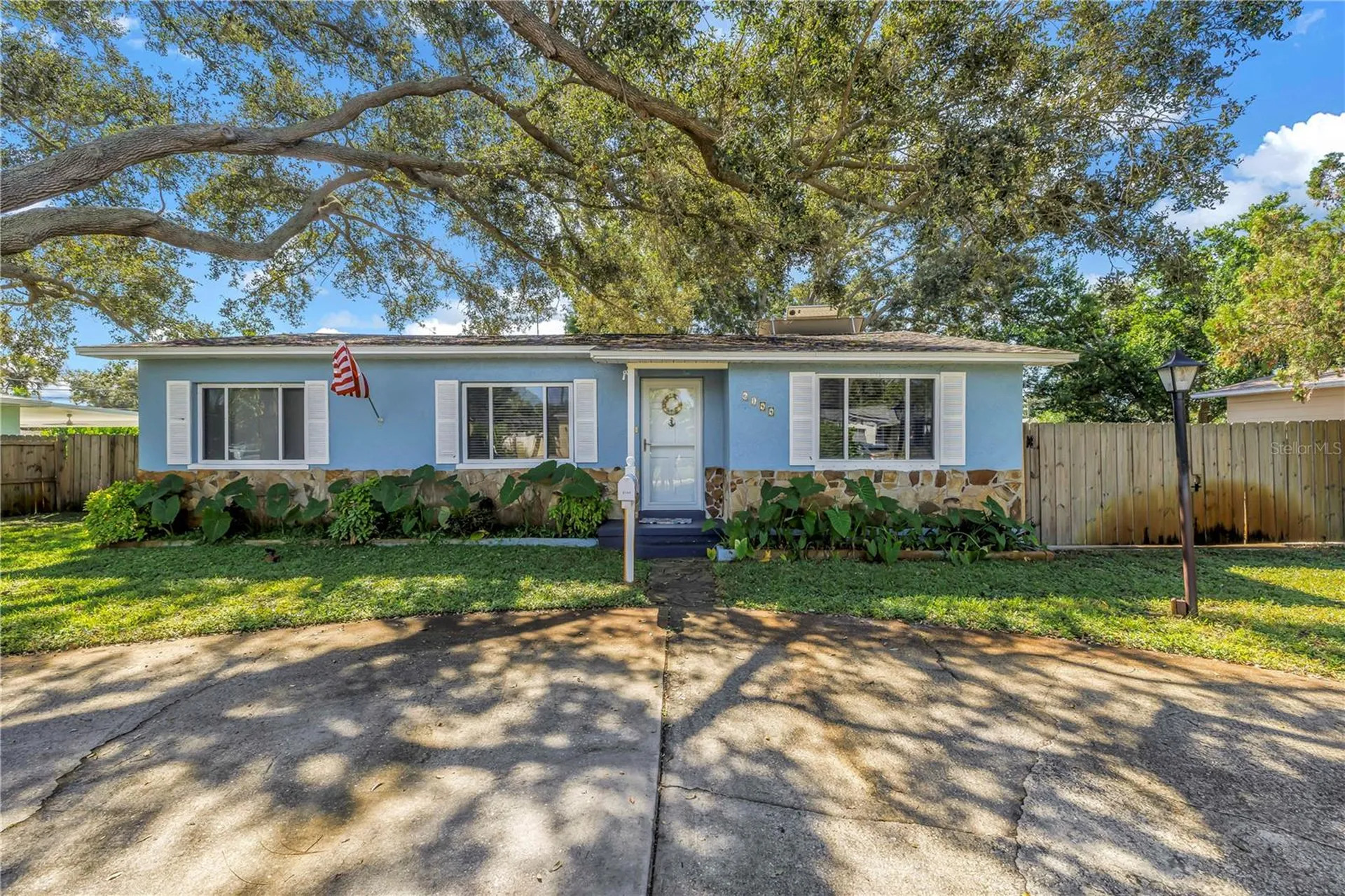 6144 2nd Avenue N St Petersburg FL 33710