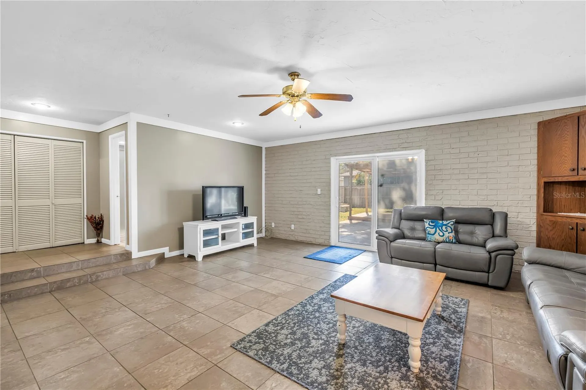 6144 2nd Avenue N St Petersburg FL 33710
