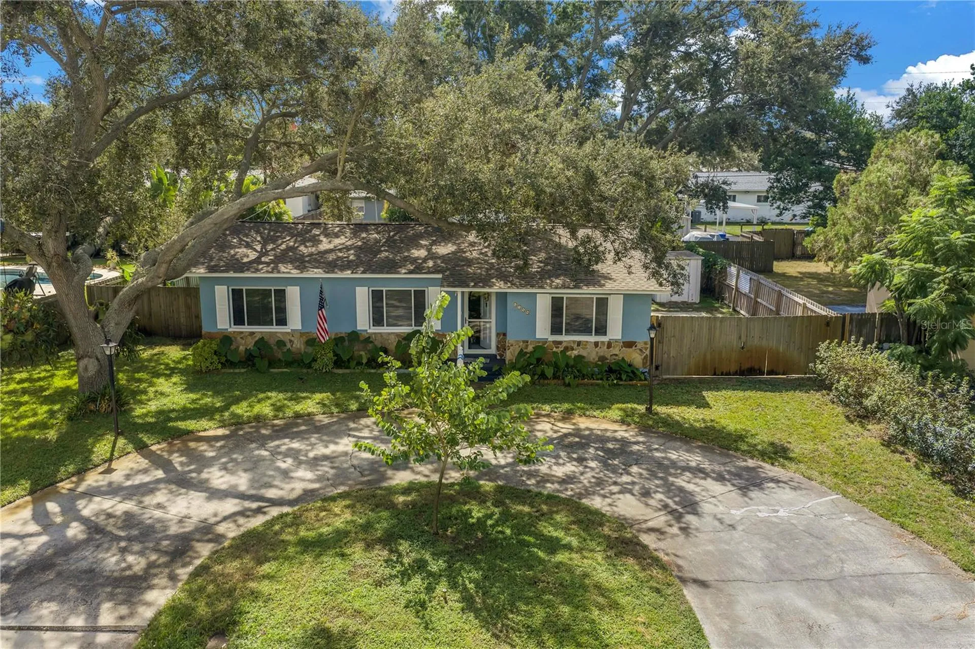 6144 2nd Avenue N St Petersburg FL 33710
