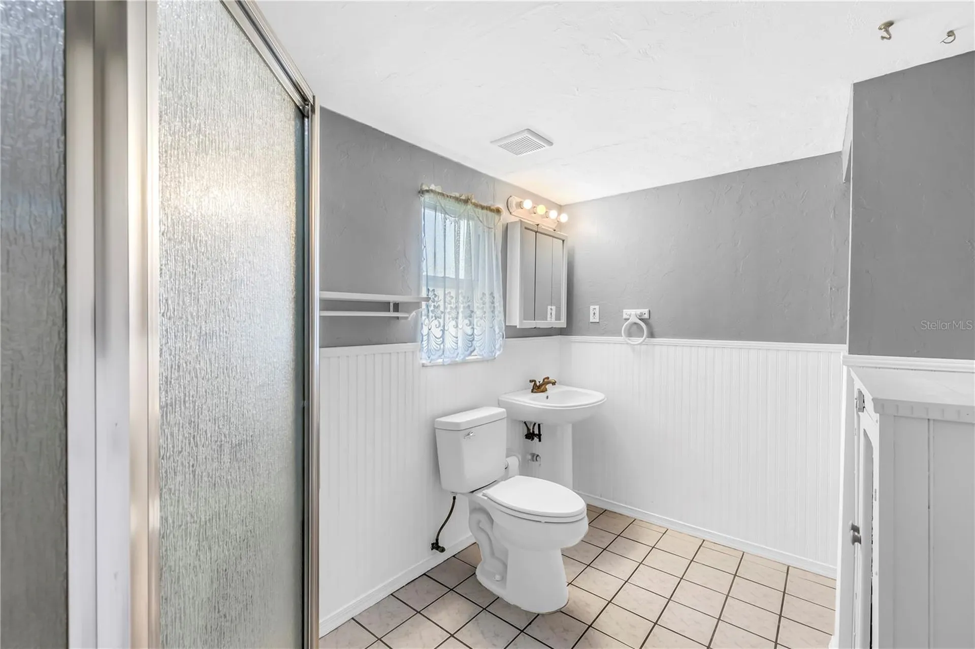 6144 2nd Avenue N St Petersburg FL 33710