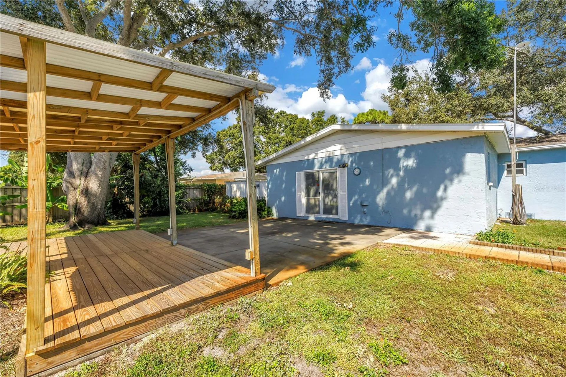 6144 2nd Avenue N St Petersburg FL 33710