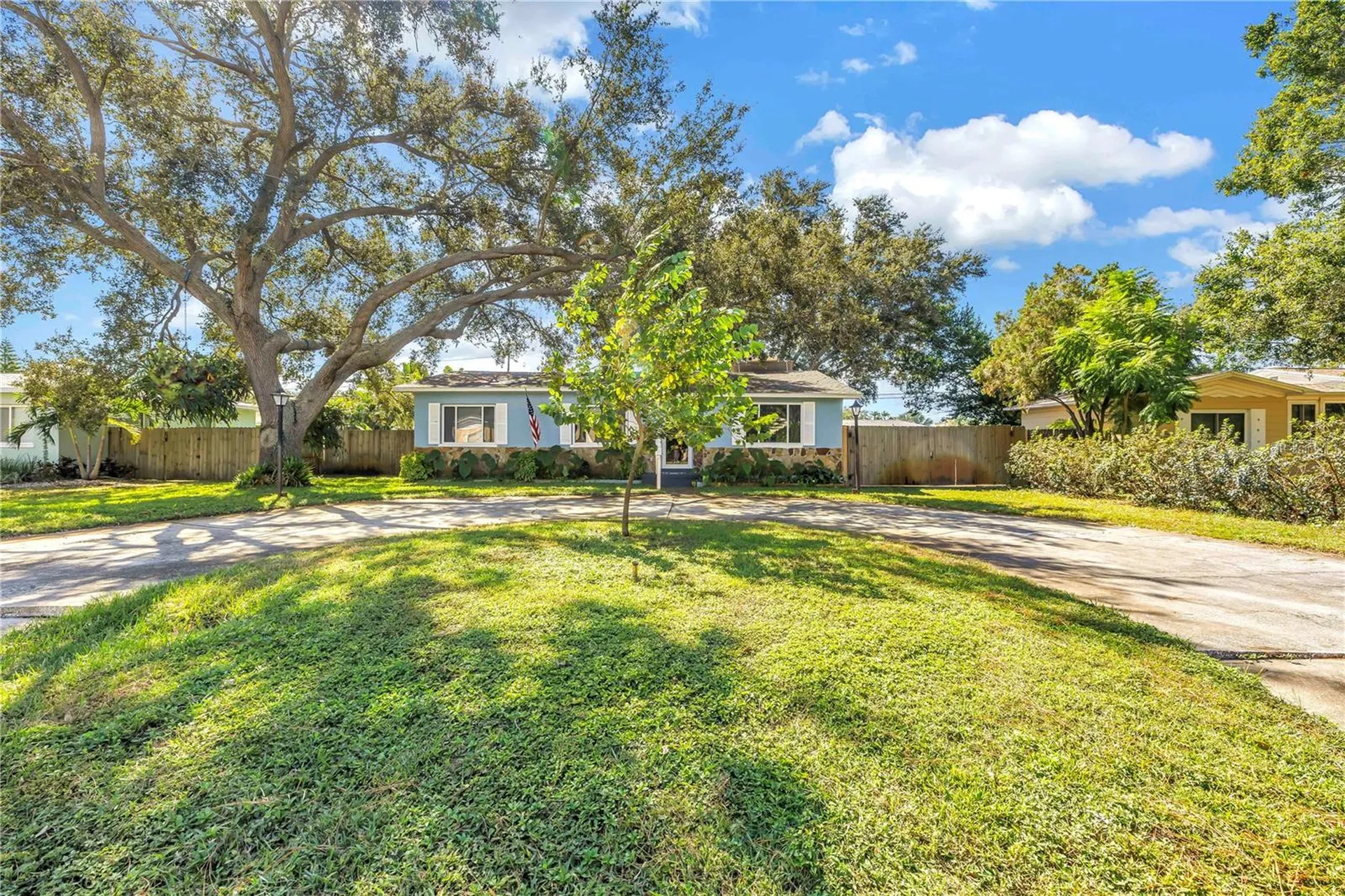 6144 2nd Avenue N St Petersburg FL 33710