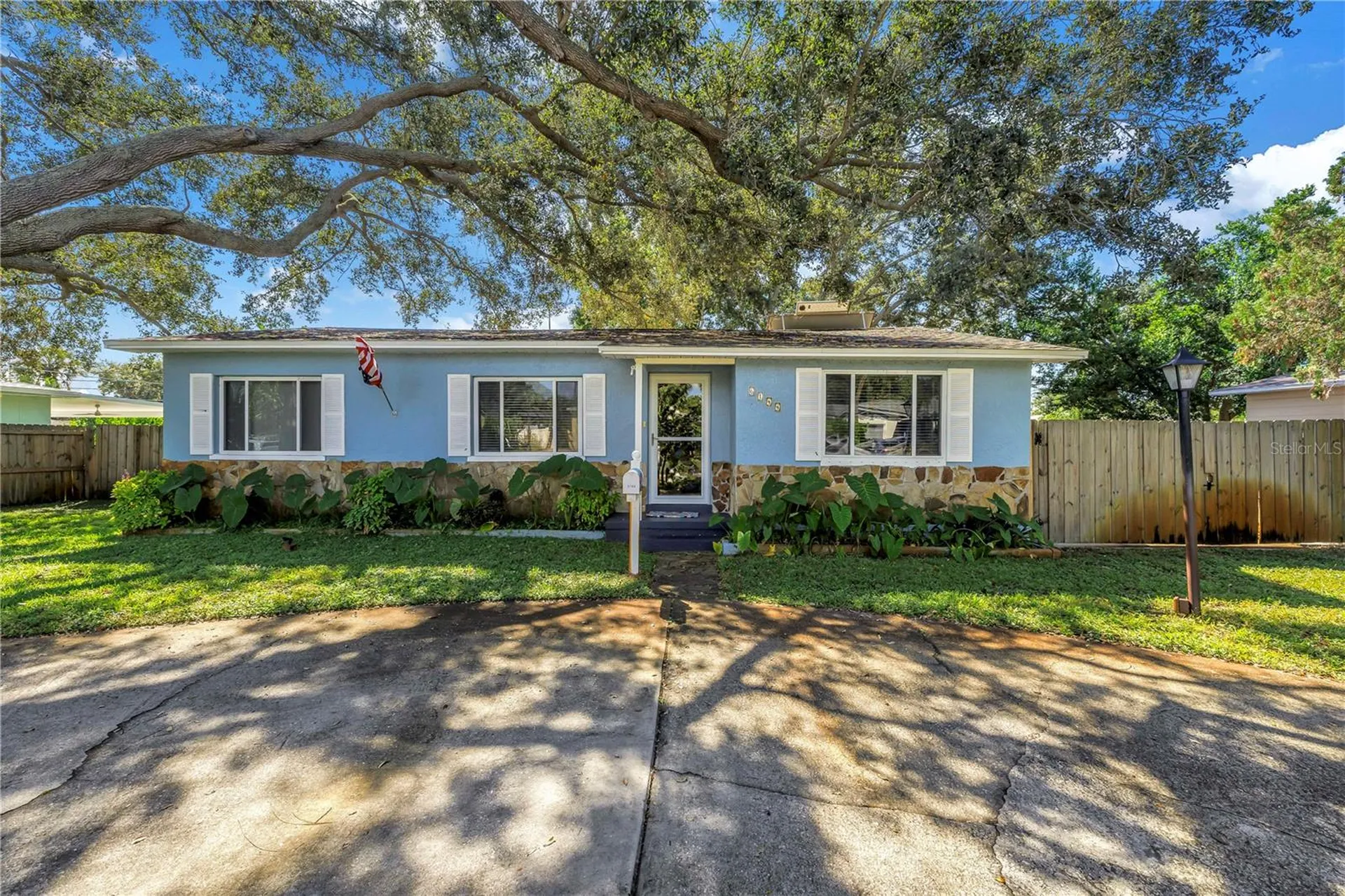 6144 2nd Avenue N St Petersburg FL 33710