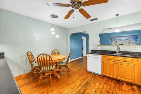 6144 2nd Avenue N St Petersburg FL 33710