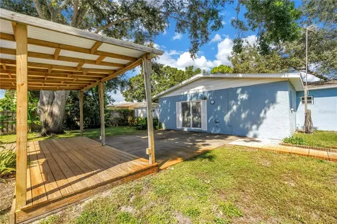 6144 2nd Avenue N St Petersburg FL 33710