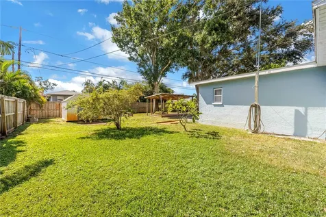 6144 2nd Avenue N St Petersburg FL 33710