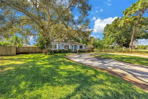 6144 2nd Avenue N St Petersburg FL 33710