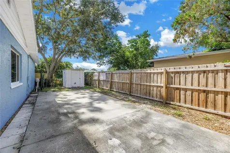 6144 2nd Avenue N St Petersburg FL 33710