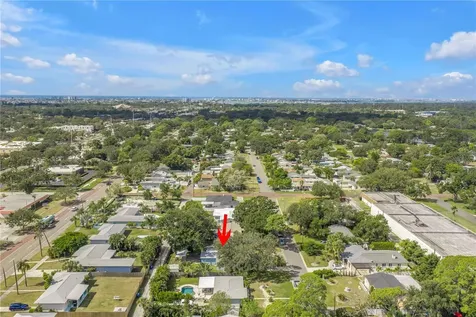 6144 2nd Avenue N St Petersburg FL 33710