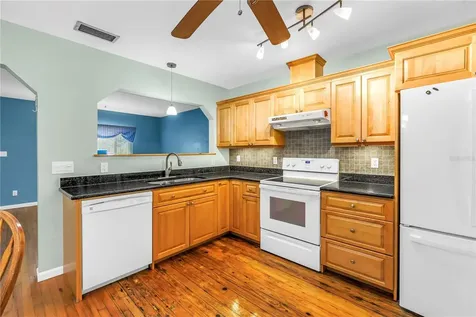 6144 2nd Avenue N St Petersburg FL 33710