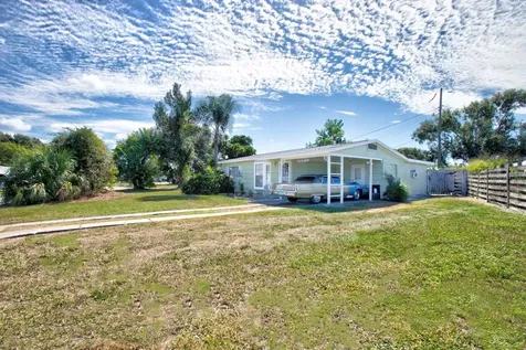 1915 27th Avenue W Bradenton FL 34205