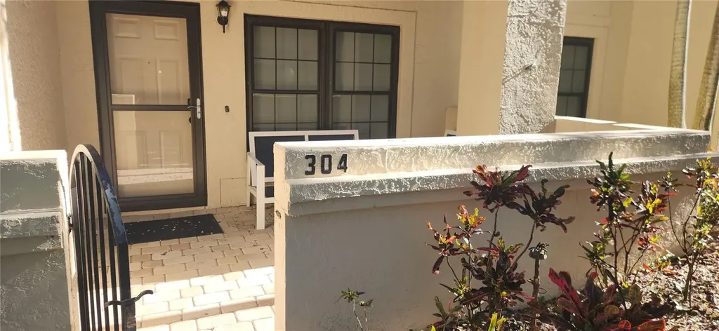 304 Los Prados Safety Harbor FL 34695