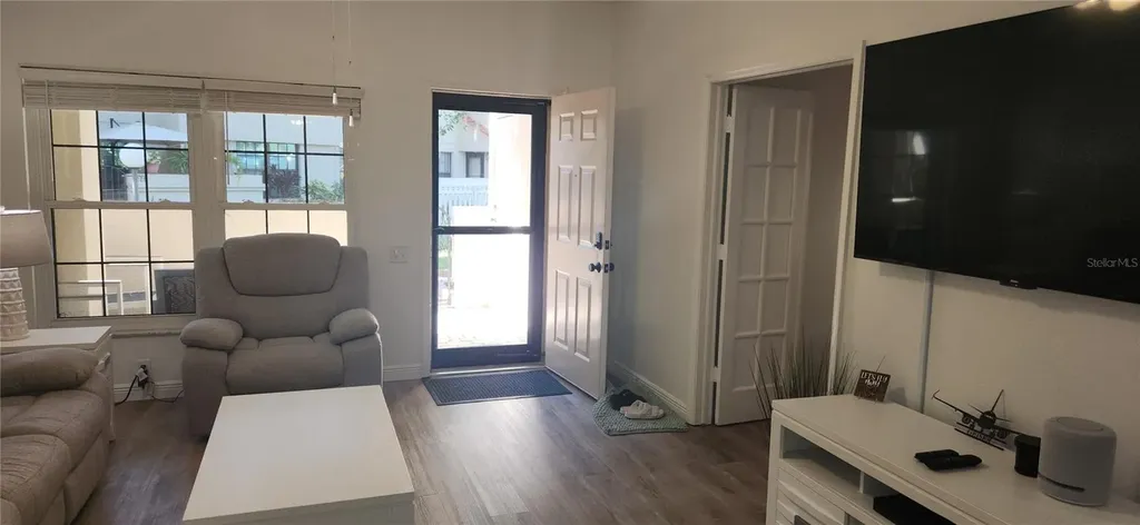 304 Los Prados Safety Harbor FL 34695
