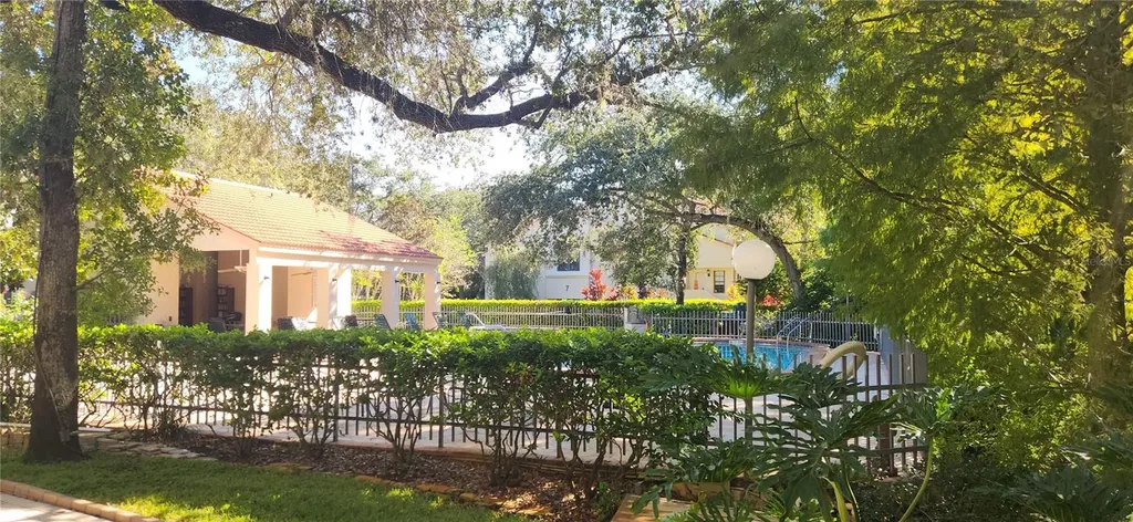 304 Los Prados Safety Harbor FL 34695