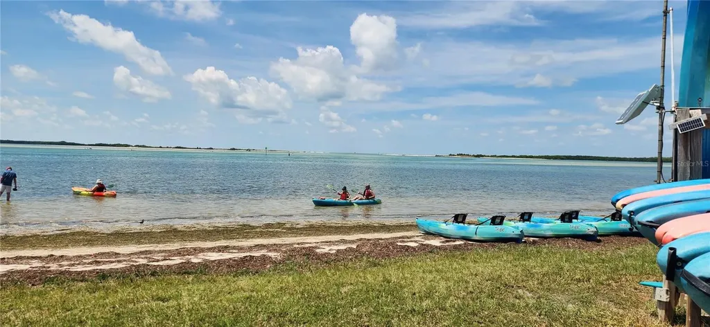 304 Los Prados Safety Harbor FL 34695