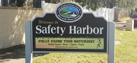304 Los Prados Safety Harbor FL 34695