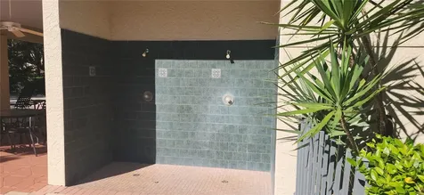 304 Los Prados Safety Harbor FL 34695