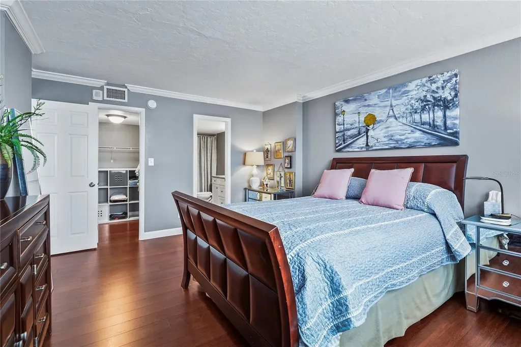 101 S Gulfstream Avenue Sarasota FL 34236