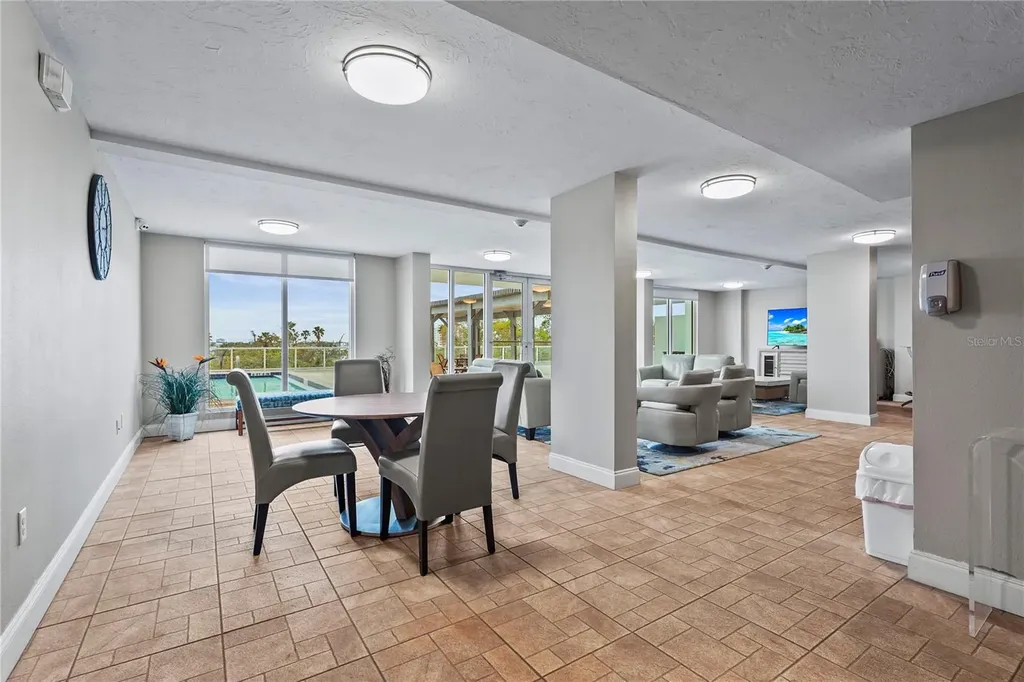 101 S Gulfstream Avenue Sarasota FL 34236