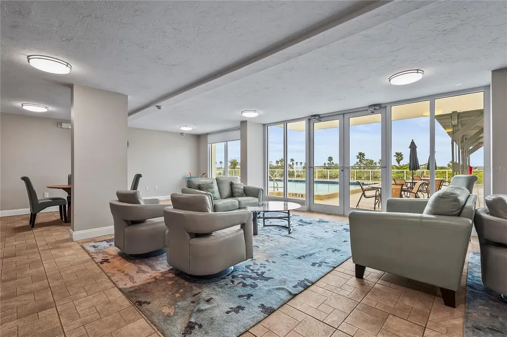 101 S Gulfstream Avenue Sarasota FL 34236