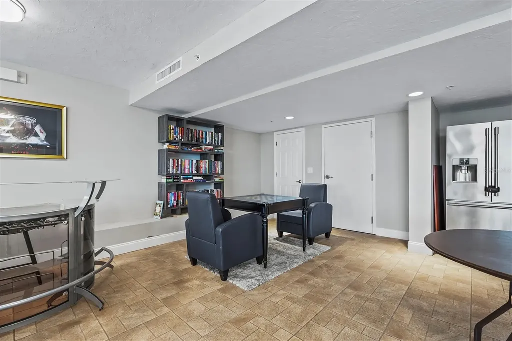 101 S Gulfstream Avenue Sarasota FL 34236