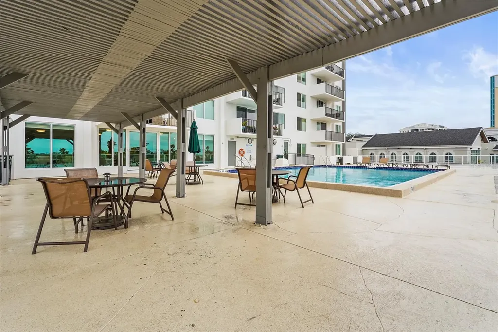 101 S Gulfstream Avenue Sarasota FL 34236