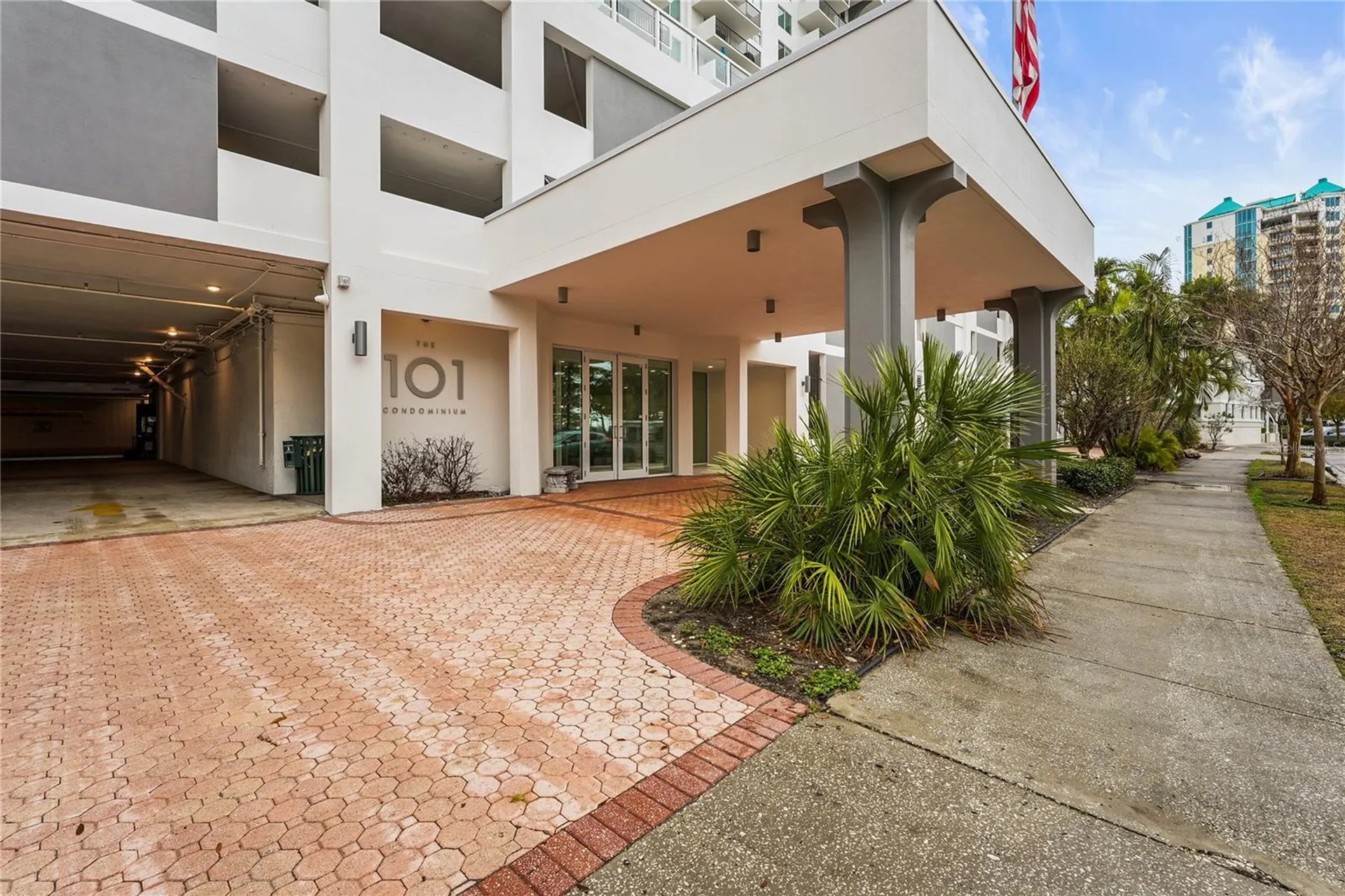101 S Gulfstream Avenue Sarasota FL 34236